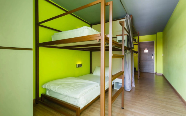 Siamaze Hostel