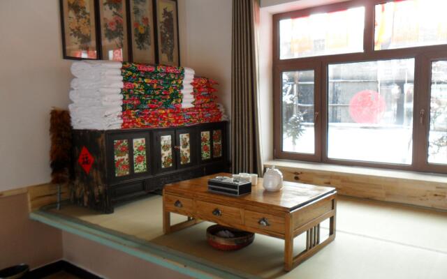 Yabuli Folk Village Spa Resort Hotel