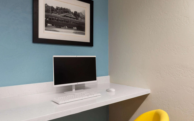 Days Inn by Wyndham Williams