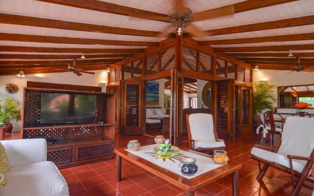 Golf Villa Close to the Beach No00