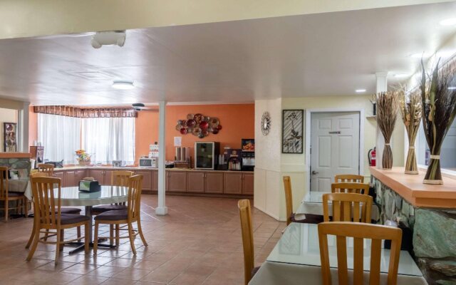 Rodeway Inn