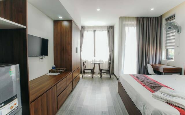 Royal Lion Hotel and Apartment