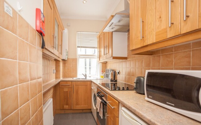 Apartment 123 Broadley