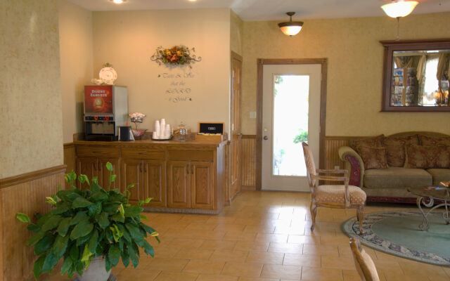 Honeysuckle Inn & Conference Center