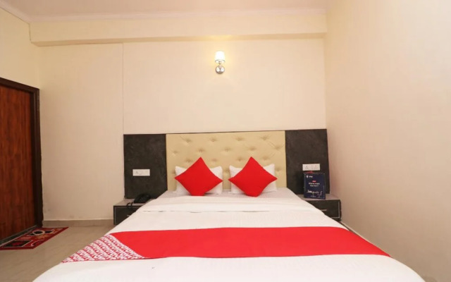 Hotel Raj Palace By OYO Rooms