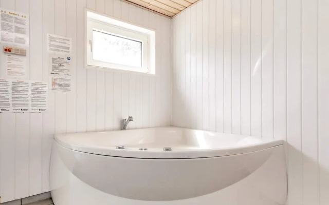 8 Person Holiday Home in Hadsund