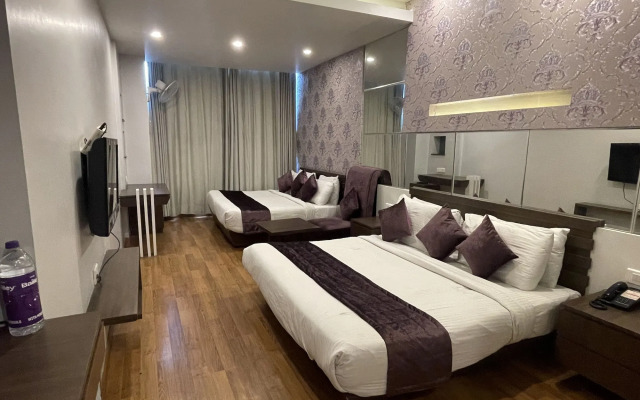 Hotel Narula's Aurrum