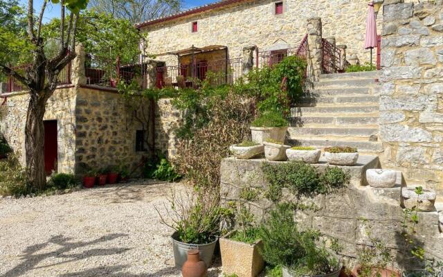 Mas Bourdaric - Location de Gîtes en Ardèche du Sud