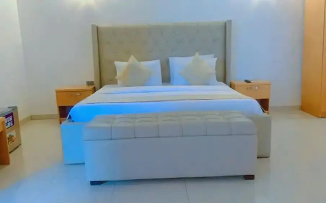 Roses Regency Hotel and Suites