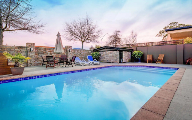 Emerald Spa Motor Inn