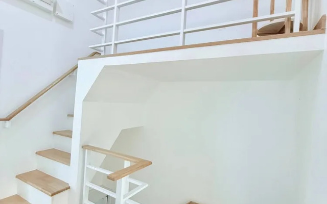 Minimalist Townhome Stay