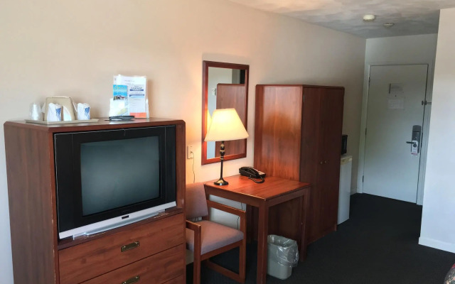 Fairway Inn