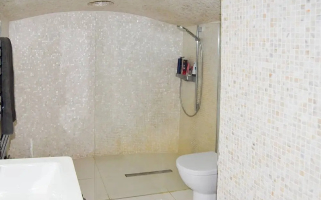 Well Located 1 Bedroom Flat In Sloane Square