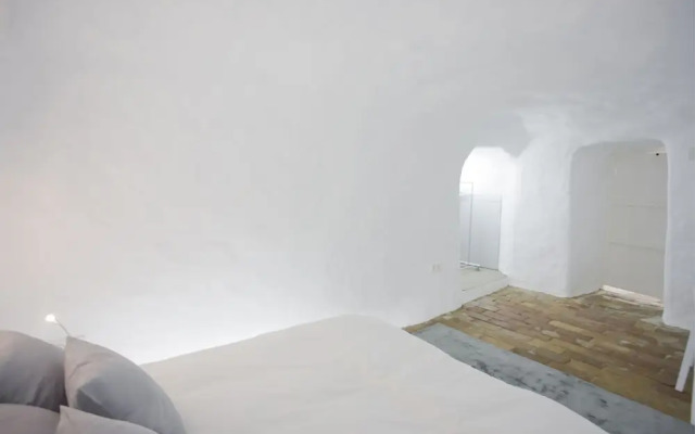 Cueva de la Muralla - Sacromonte