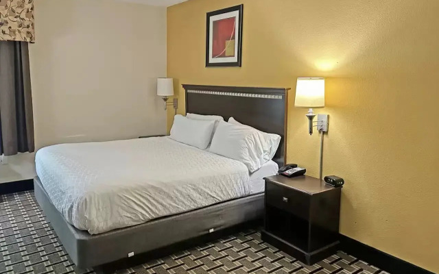 Holiday Inn Express Hotel & Suites Lexington-Hwy 378