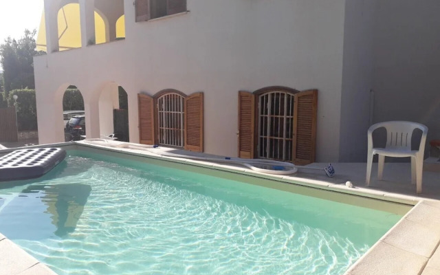 Apartments in Villa by the sea With Swimming Pool 20 Meters From the sea