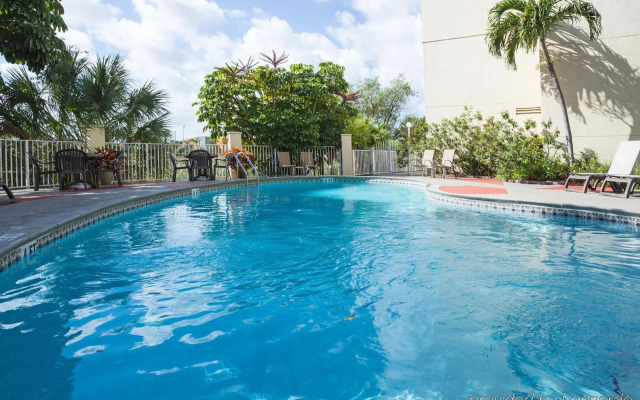 The Palms Inn & Suites