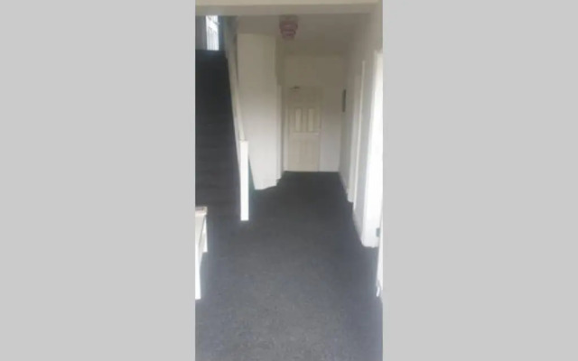 Hullidays - University Side Lg 4 bed House
