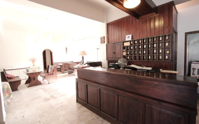 Platon Hotel
