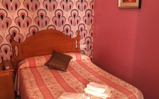Hostal Sevillana I