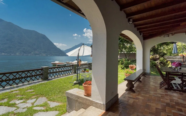 Sala Comacina Villas