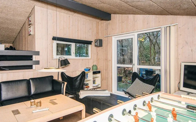 10 Person Holiday Home in Glesborg-by Traum