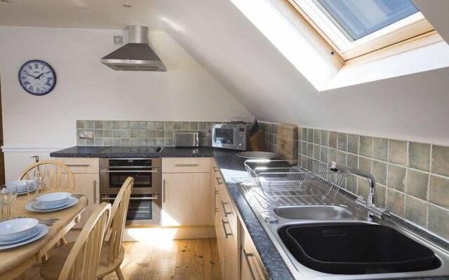 4 Armada House