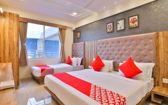Oyo 24444 Hotel Rudrax