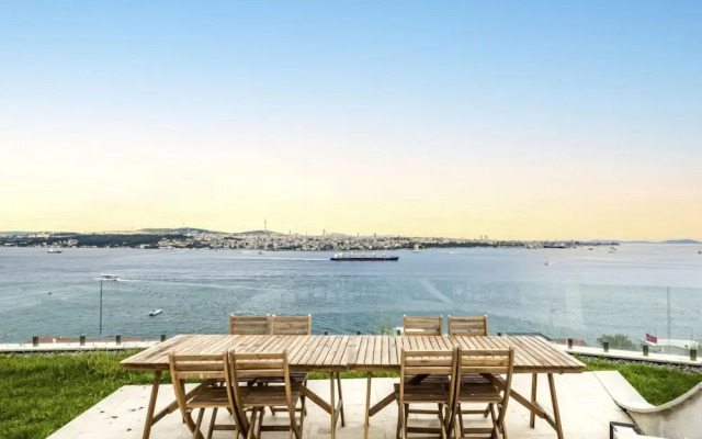 Excellent Flat w 360 Bosphorus View in Cihangir