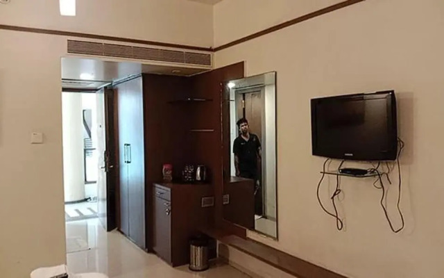 Fabhotel Prime Ivy Studio