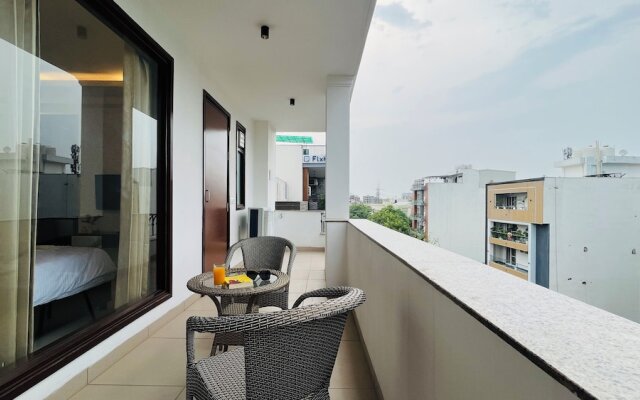 BluO 3BHK Golf Course Road Balcony Lift