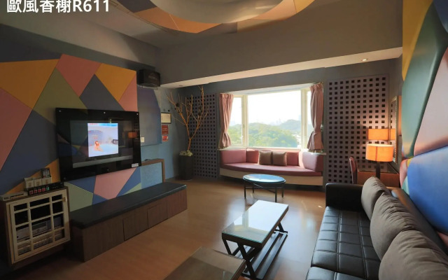 Regale Villa Hotel