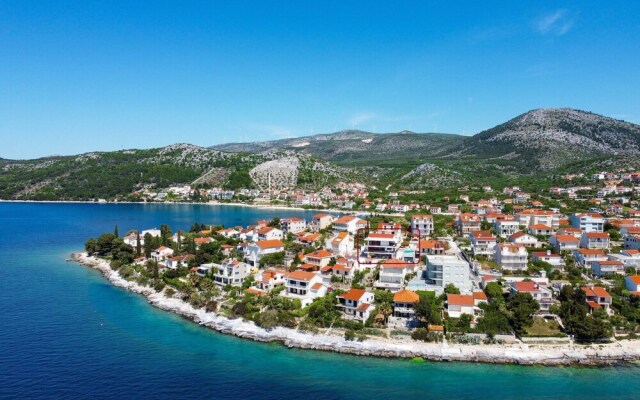 Viva-by the Sea-panorama Penthouse Seget Vranjica