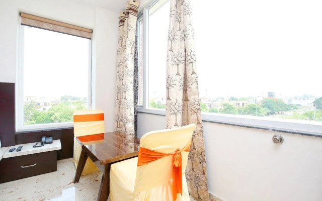 Hotel Grand Taj By OYO Rooms