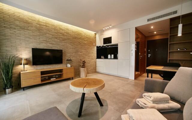 Avesa Luxury Apartments by Wawel Castle