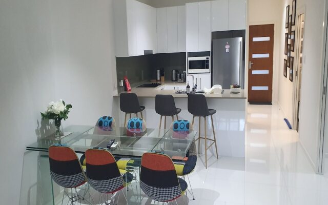 2 BDR Sea Side Guesthouse