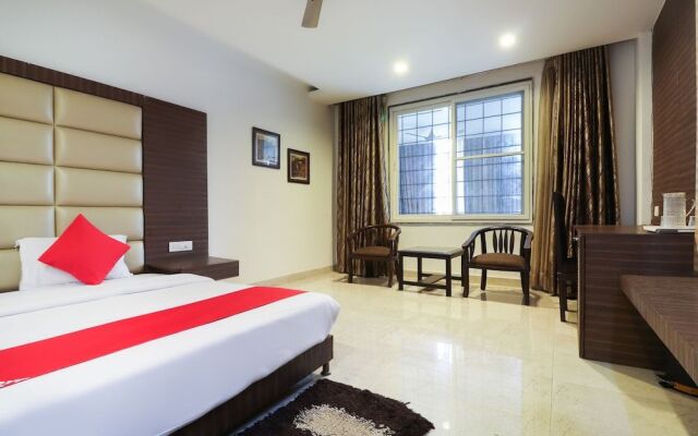 Oyo 60162 City Club And Hotels