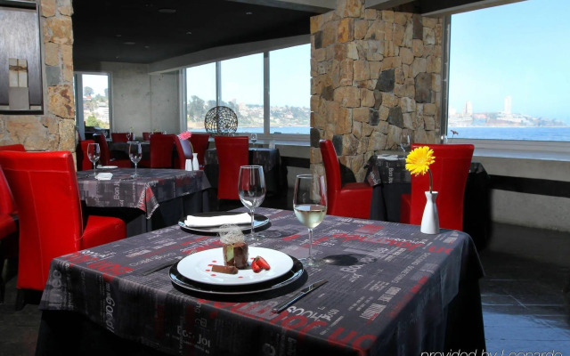 Radisson Blu Acqua Hotel & Spa Concon