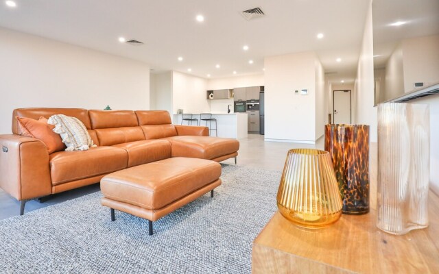 Indulge Apartments City View Penthouses