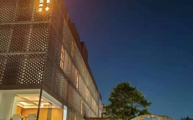Foshan Lanshe Designer Homestay (Shunde Fengjian Shuixiang Branch)