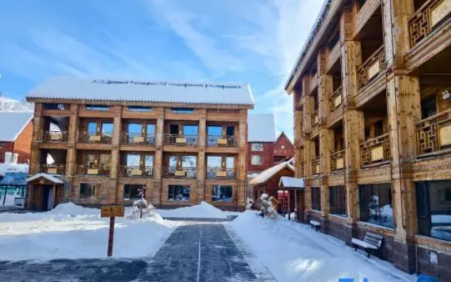 INWARD PEAK·Designer Holiday Homestay (Hemu Scenic Area Branch)
