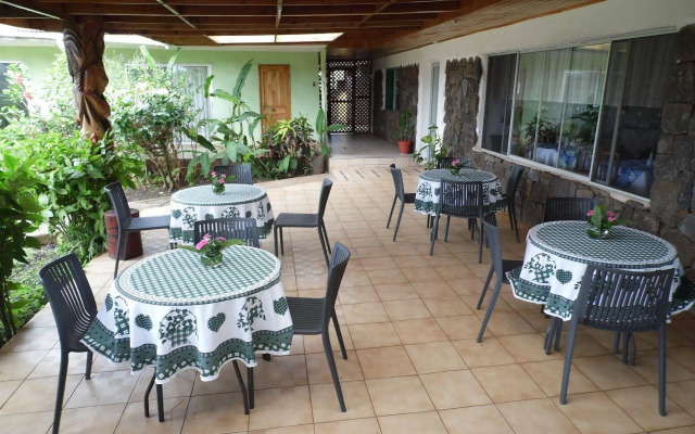 Manutara Hotel