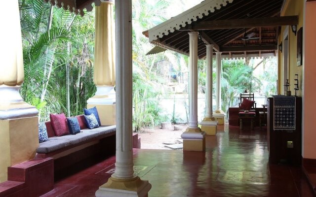 5am Somewhere - Villa Pinhero