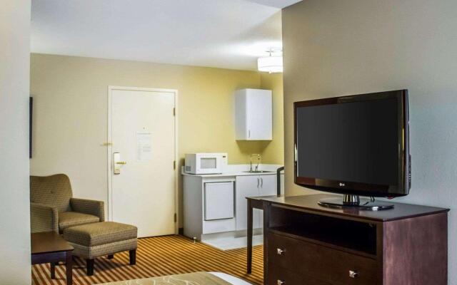 Comfort Inn & Suites Dayville - Killingly Industrial Park