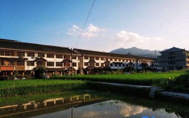 Xinhua Zixuan Fishing Village Restaurant Homestay