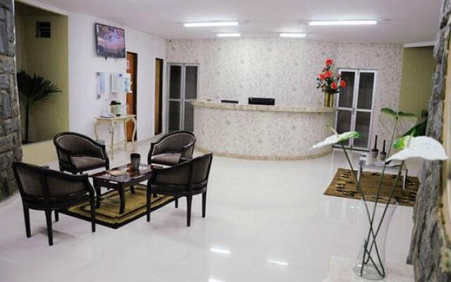 Canavial Plaza Hotel