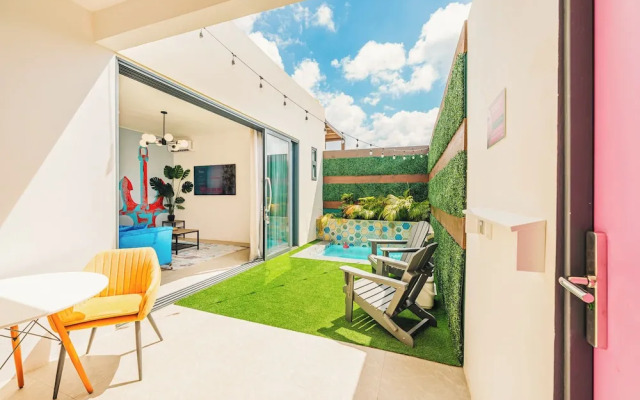 Privada Stays - Private Pools & Colorful-Chic Boutique Hotel