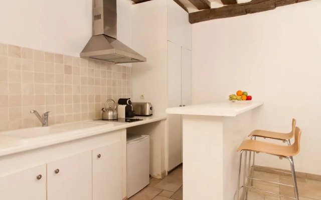 Louvre - Saint Honore Private Apartment