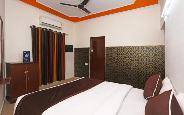 Oyo 10875 Optimum I Hotel