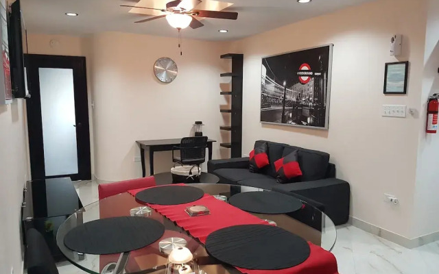 Modern 1 Bed Apartment in Belize City